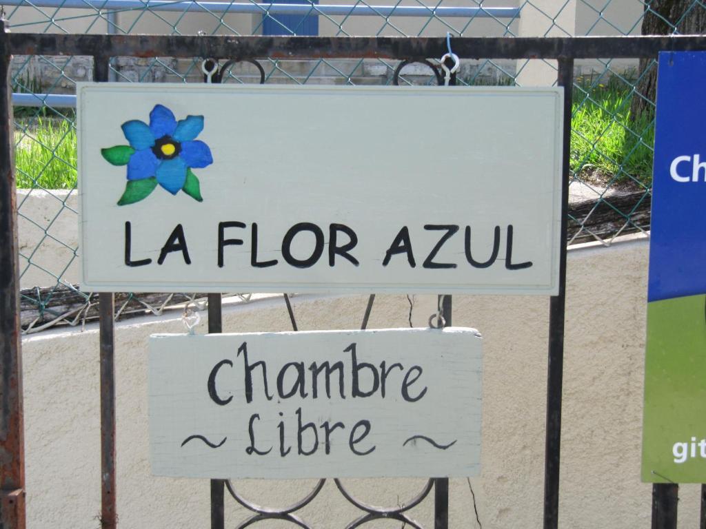 La Flor Azul Bed & Breakfast Grospierres Bagian luar foto